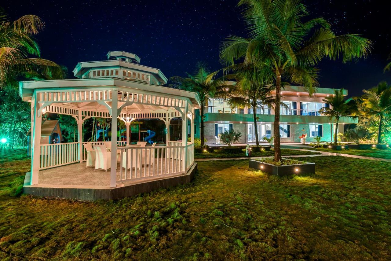 Saffronstays Palm Paradise, Kalyan Khadavli - Swimming Pool With Water Slides, Gazebo And Indoor Games Padghe Eksteriør bilde