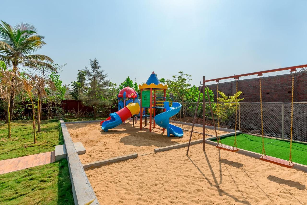 Saffronstays Palm Paradise, Kalyan Khadavli - Swimming Pool With Water Slides, Gazebo And Indoor Games Padghe Eksteriør bilde